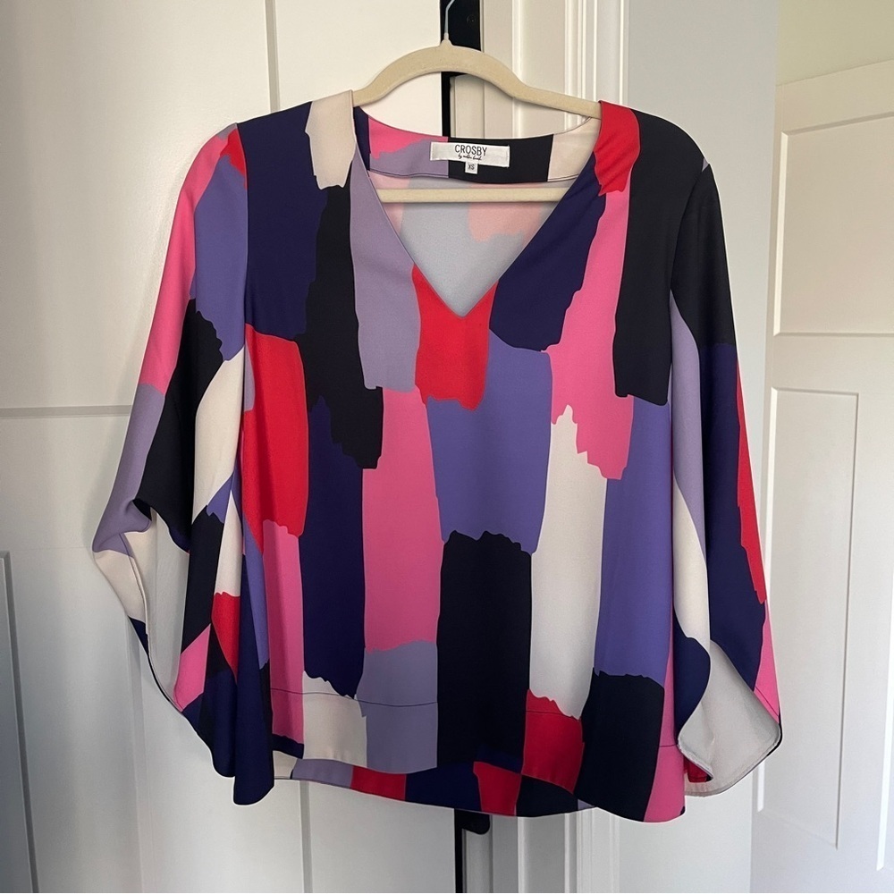 Crosby by Mollie Burch bell sleeve V-neck abstract blouse bold pink purple top